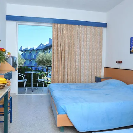 Argiro Village 아파트호텔