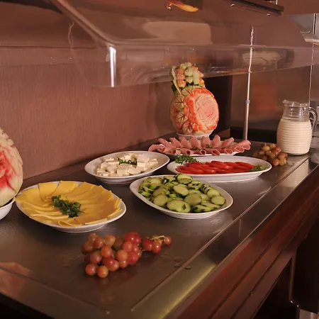 Argiro Village 아판토우