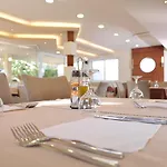 מלון דירות Argiro Village 4*
