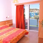 Argiro Village מלון דירות אפאנטו