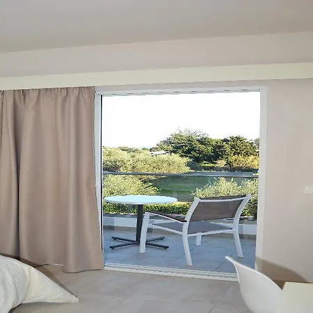 Argiro Village Aparthotel 3*